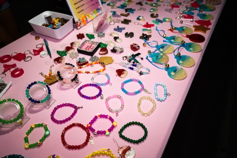 A table of handmade jewellery at the Aruba Christmas Fair 2024